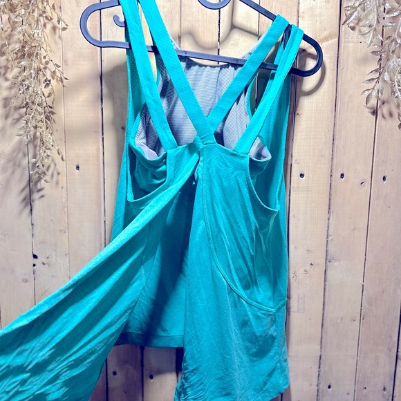 LOLË tank - Picture 2 of 2